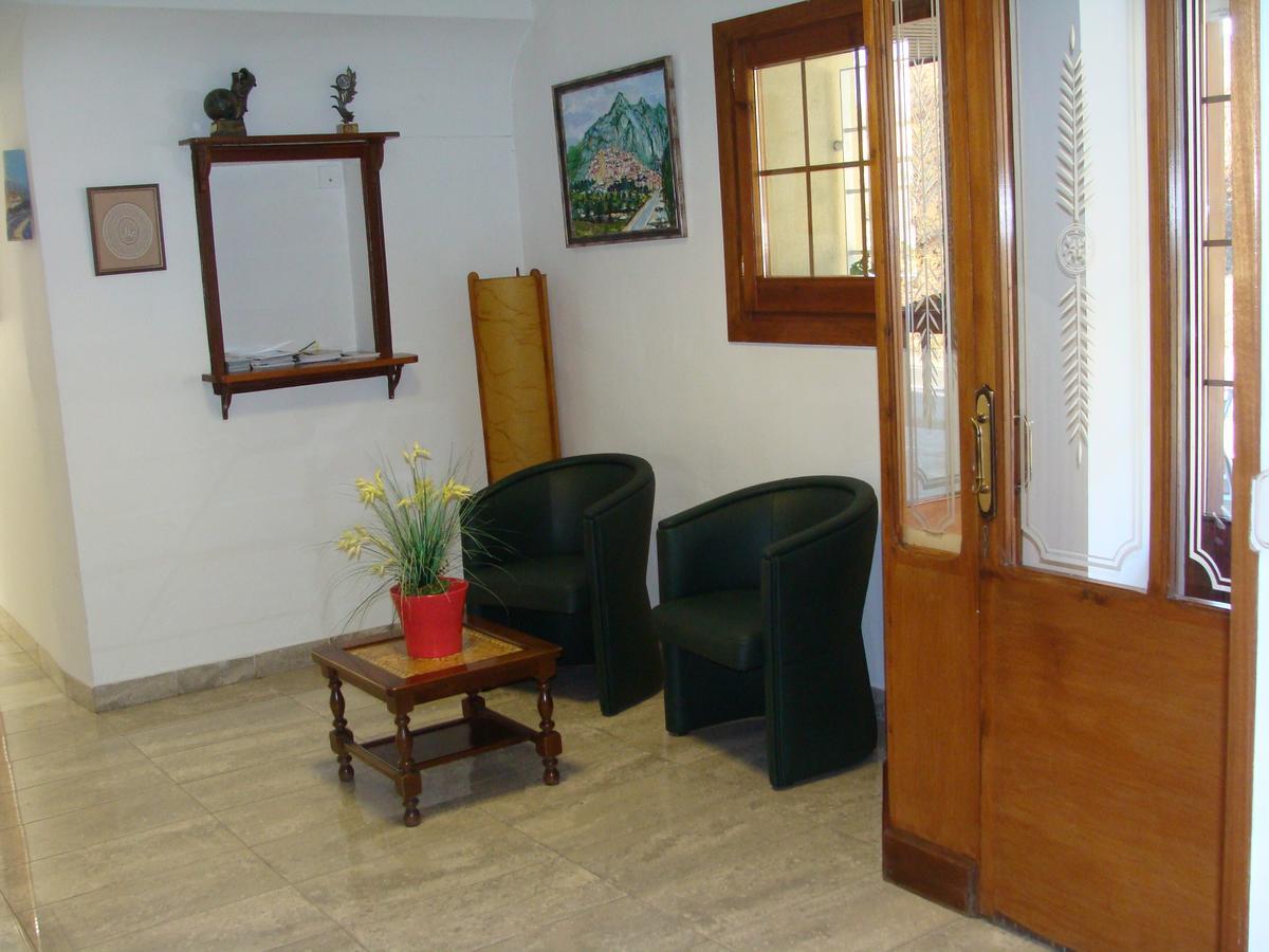 Hotel Del Llac Coll de Nargó Extérieur photo